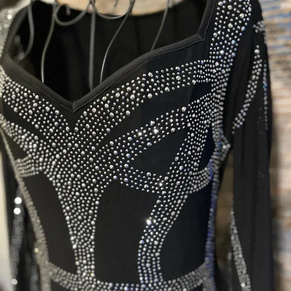 Elegant Black and Silver Women's Dress - Picture 3 of 11